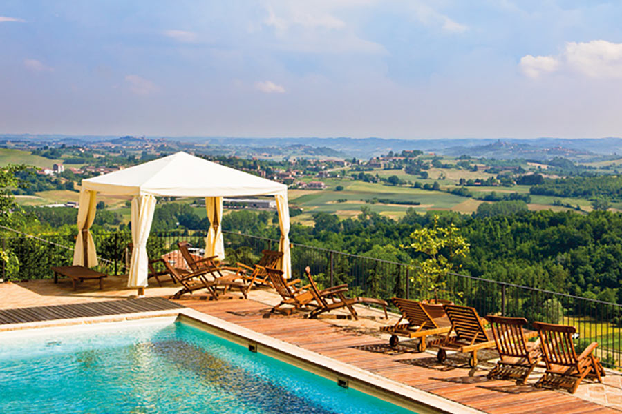 Zona terrazza e piscina - Benessere - Canonica di Corteranzo | Agriturismo Monferrato